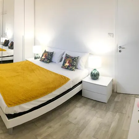 Familybo Apartments Bologna Delight - Front Station Exterior foto